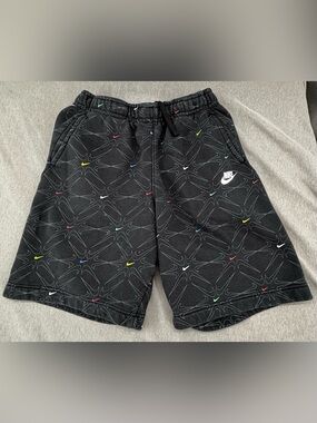 Nike Sportswear Club Fleece AOP Shorts Mens Black DM7932-011 Large Retro Vintage